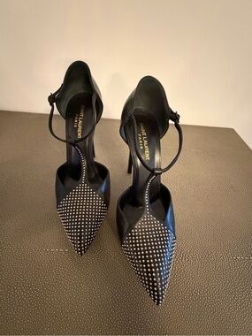 Saint Laurent Black Jannis pointed studded platform T-Strap Pumps